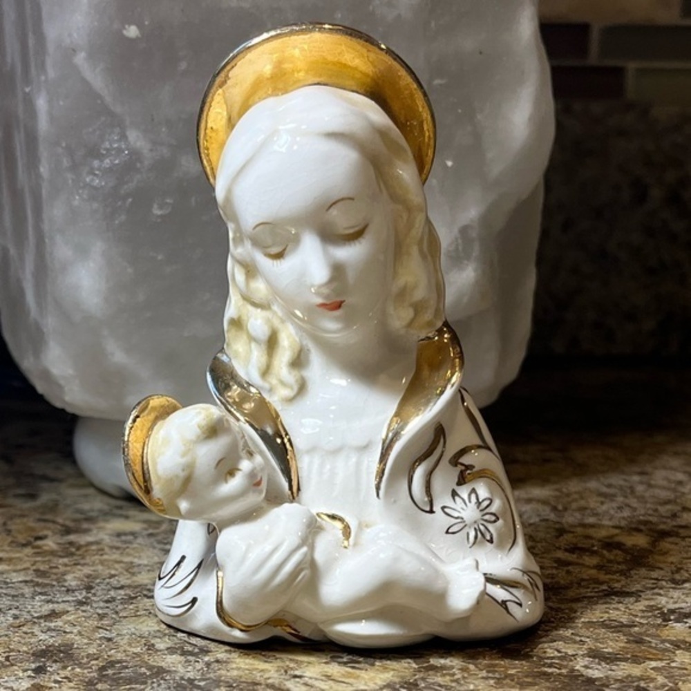 Vintage Virgin Mary and Baby Elegant Gold and White Ceramic Madonna Figurine